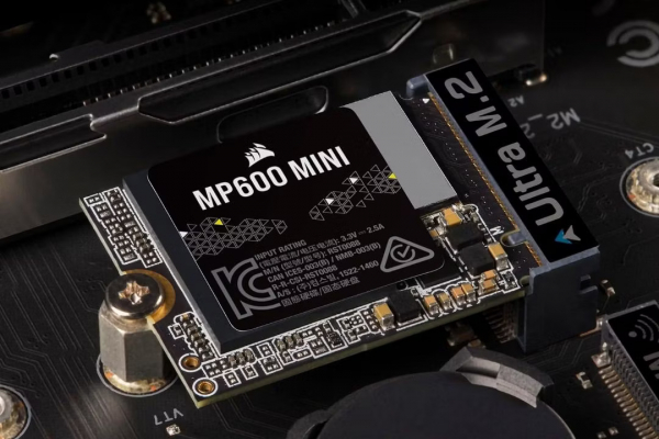 Corsair MP600 Mini 1TB M.2 NVMe PCIe x4 Gen4 SSD